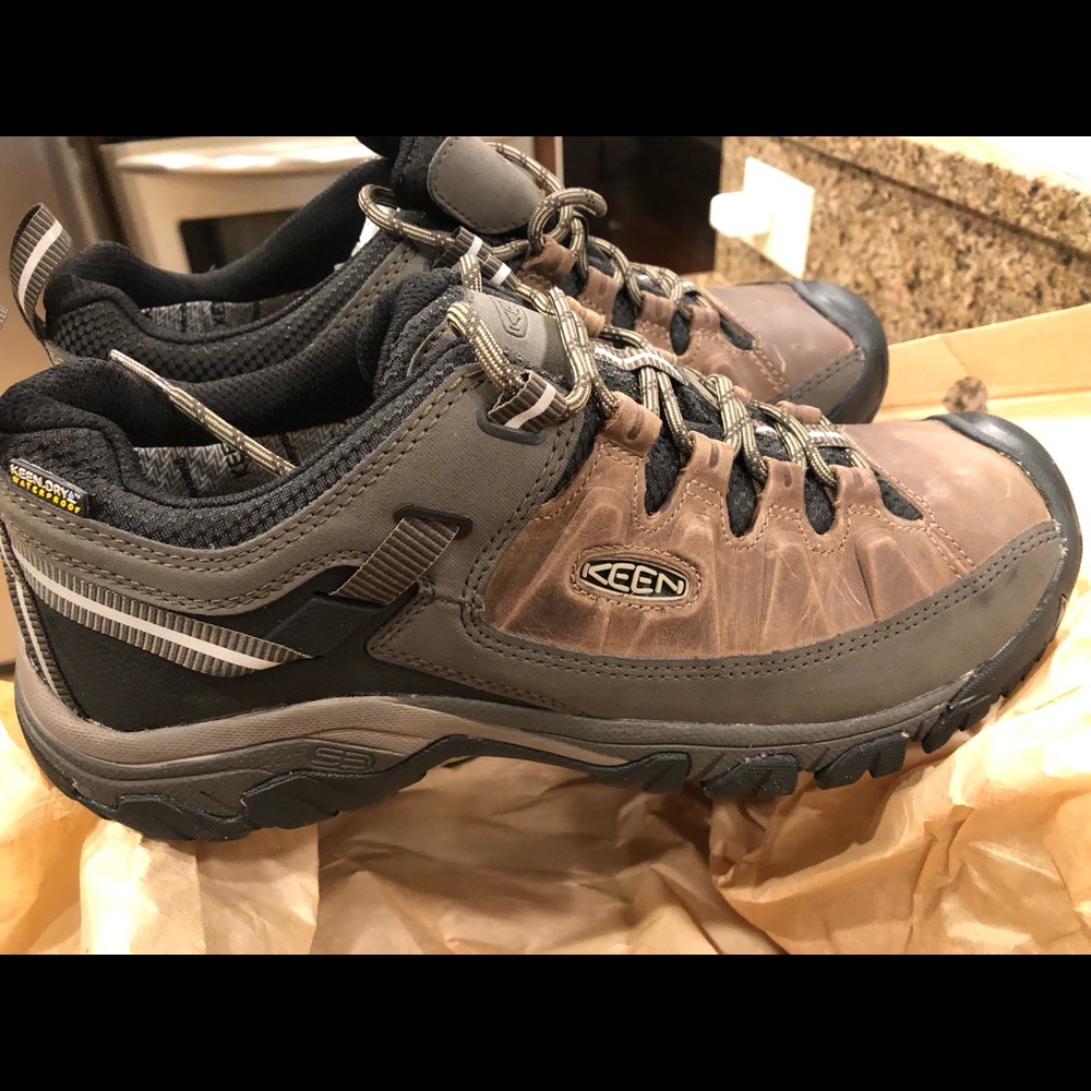 Keen men’s Targhee waterproof shoes